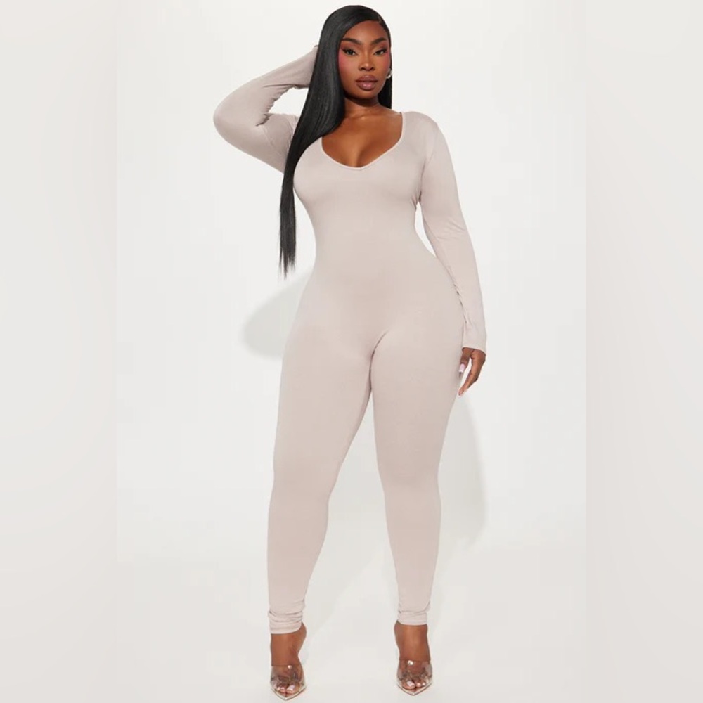NWT fashion Nova jumpsuit